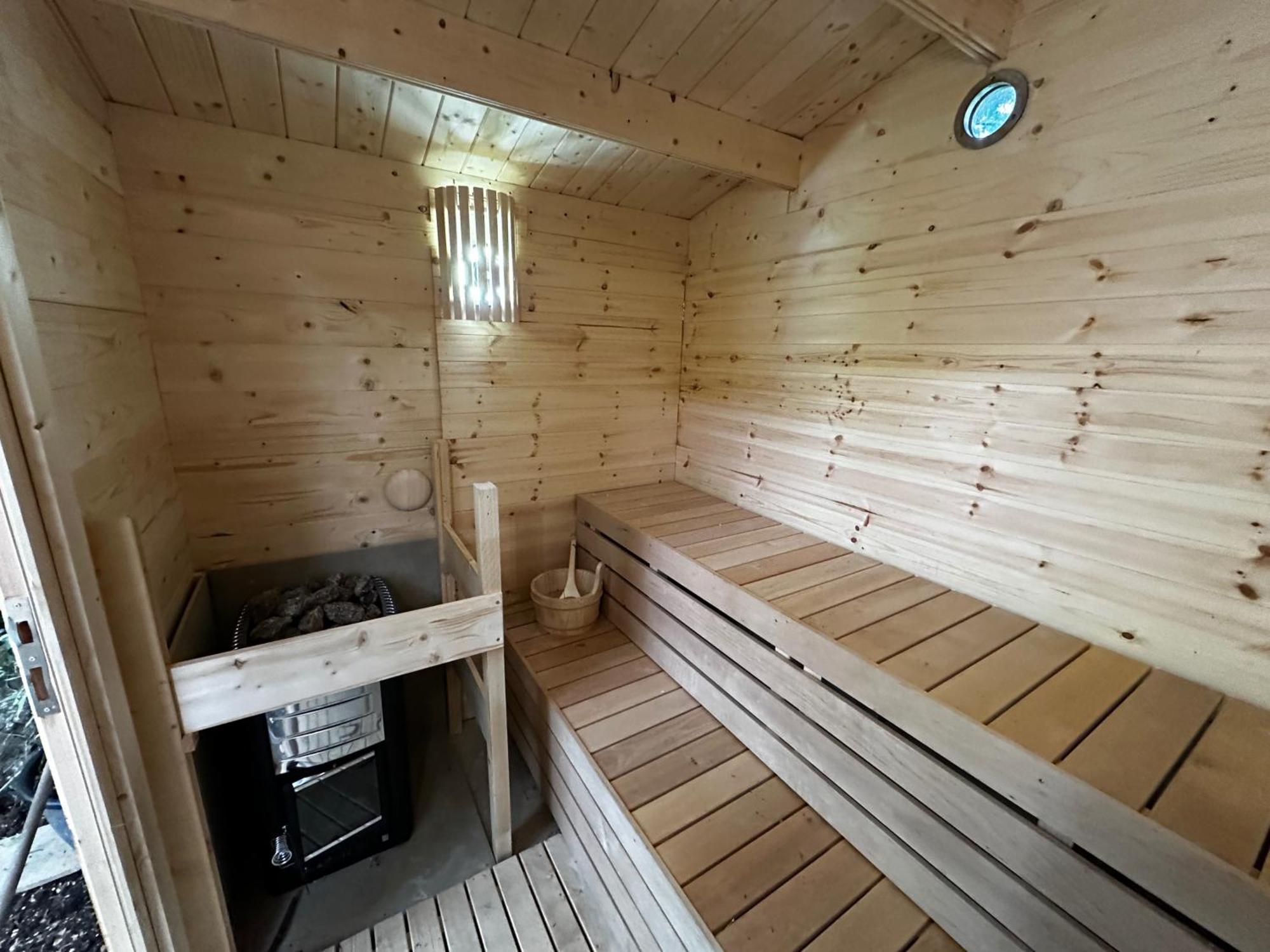 ניוטון אבוט Retro Private Lodge With Hot Tub Nr Dartmoor מראה חיצוני תמונה
